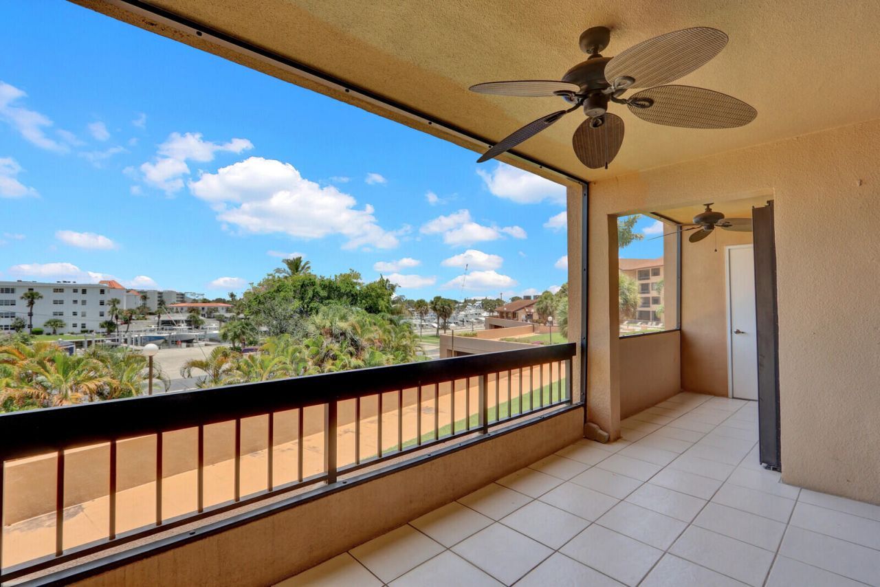 1036 Us-1, Unit 221, North Palm Beach, FL 33408 Photo