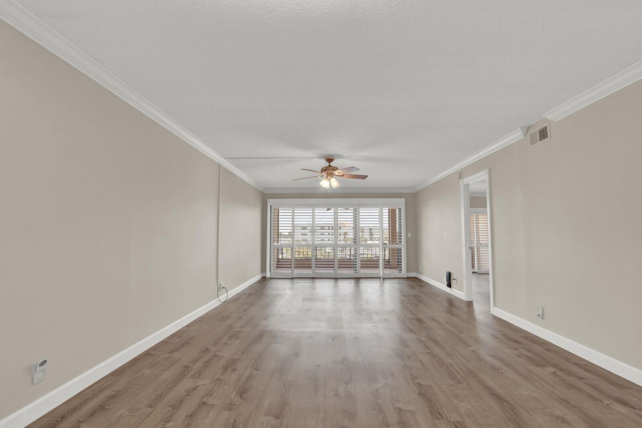 1036 Us-1, Unit 221, North Palm Beach, FL 33408 Photo