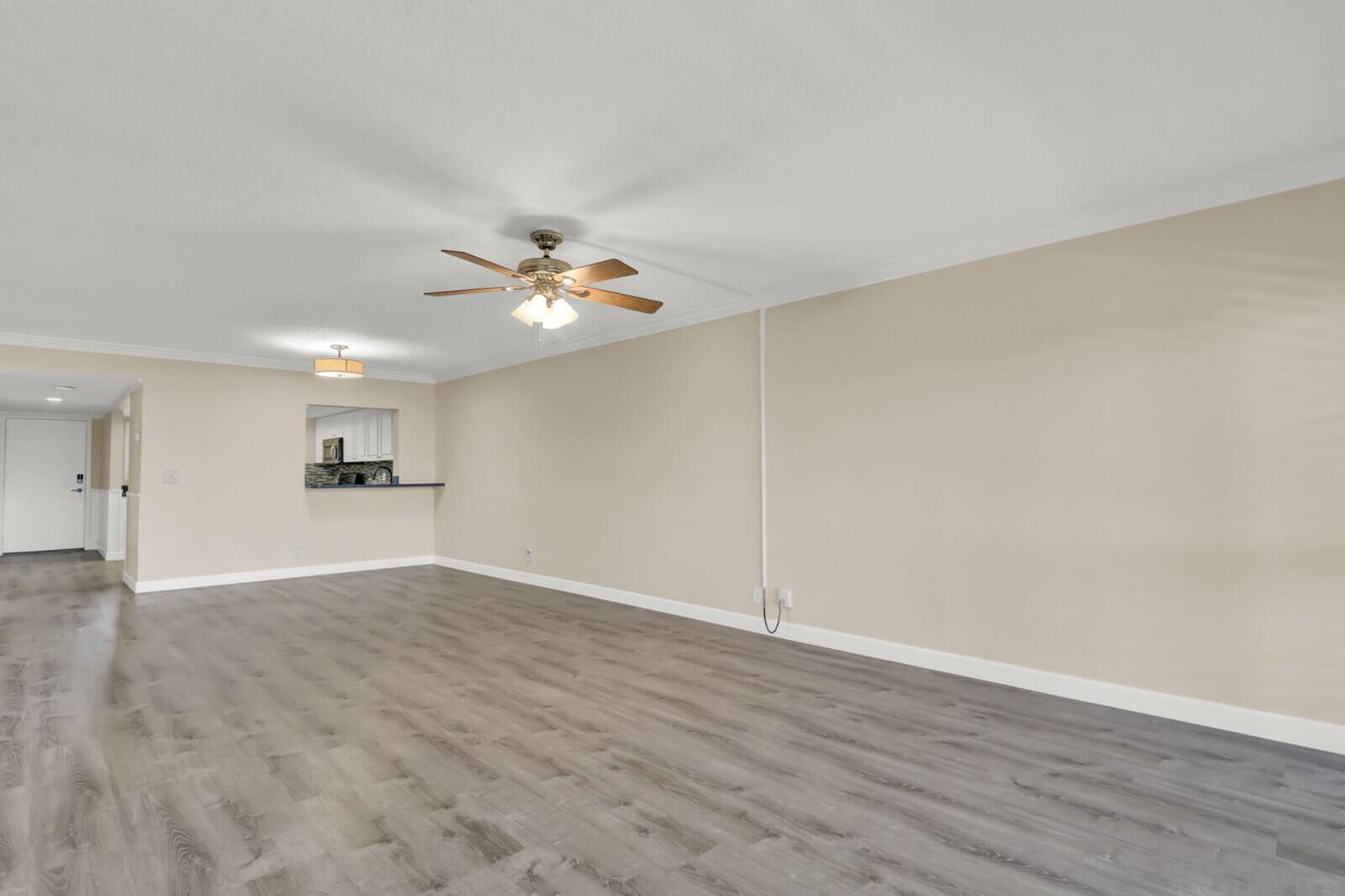 1036 Us-1, Unit 221, North Palm Beach, FL 33408 Photo