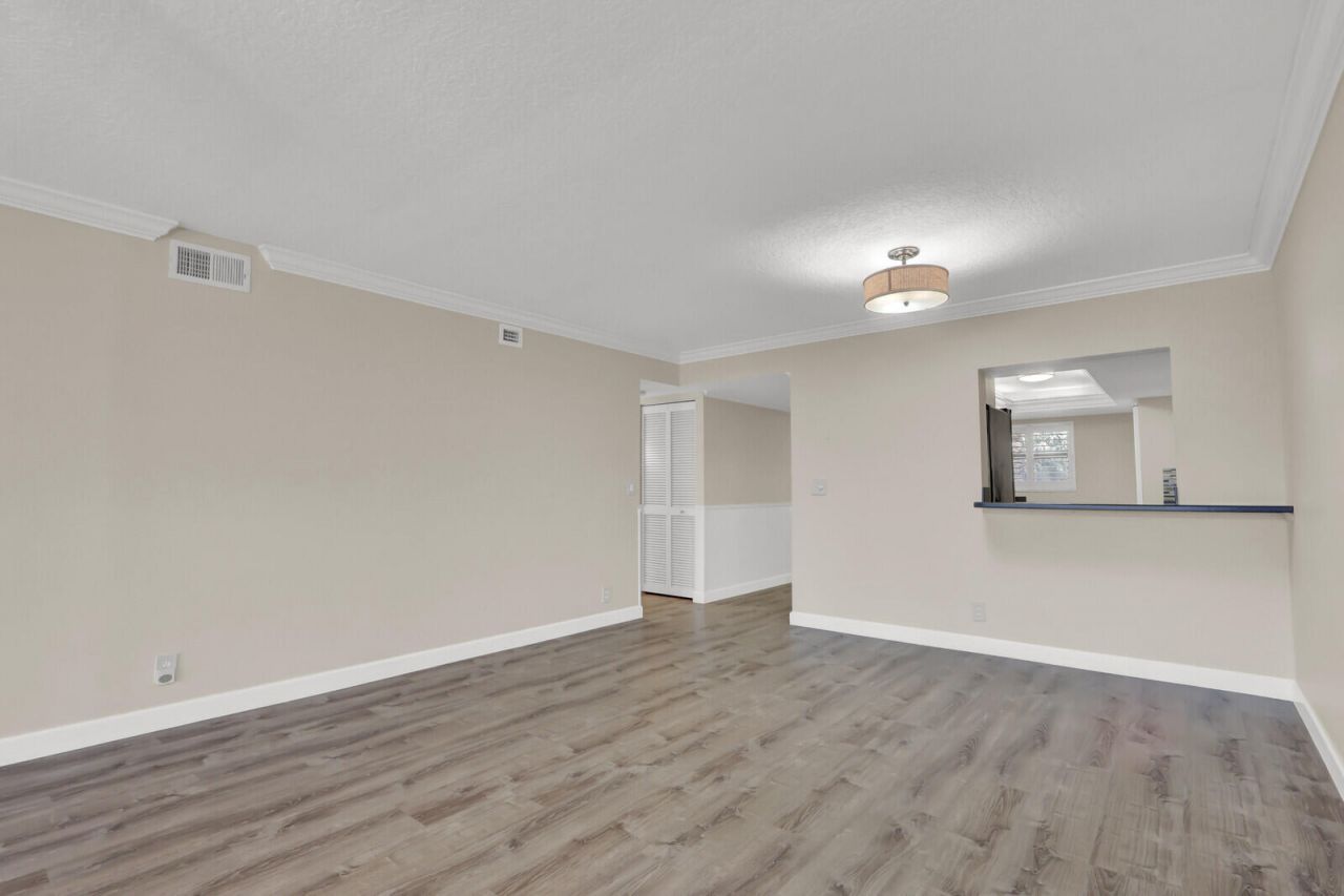 1036 Us-1, Unit 221, North Palm Beach, FL 33408 Photo