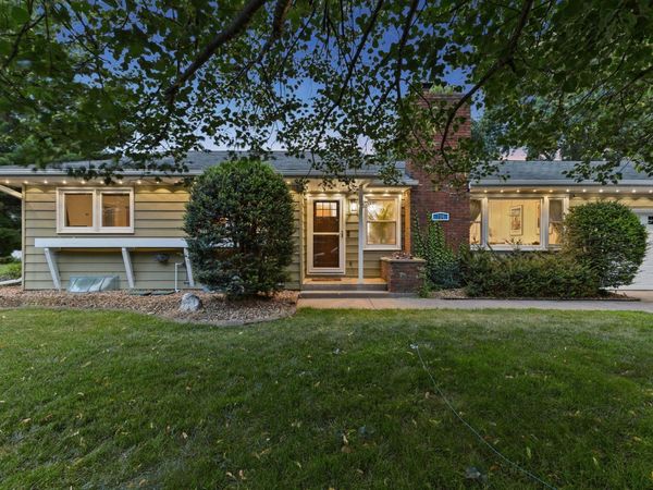 784 Creek Avenue, Mendota Heights, MN 55120