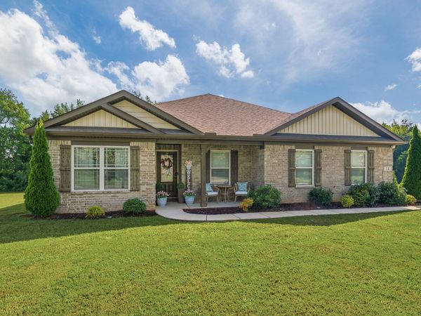 14 Dewitt Dr , Fayetteville, TN 37334