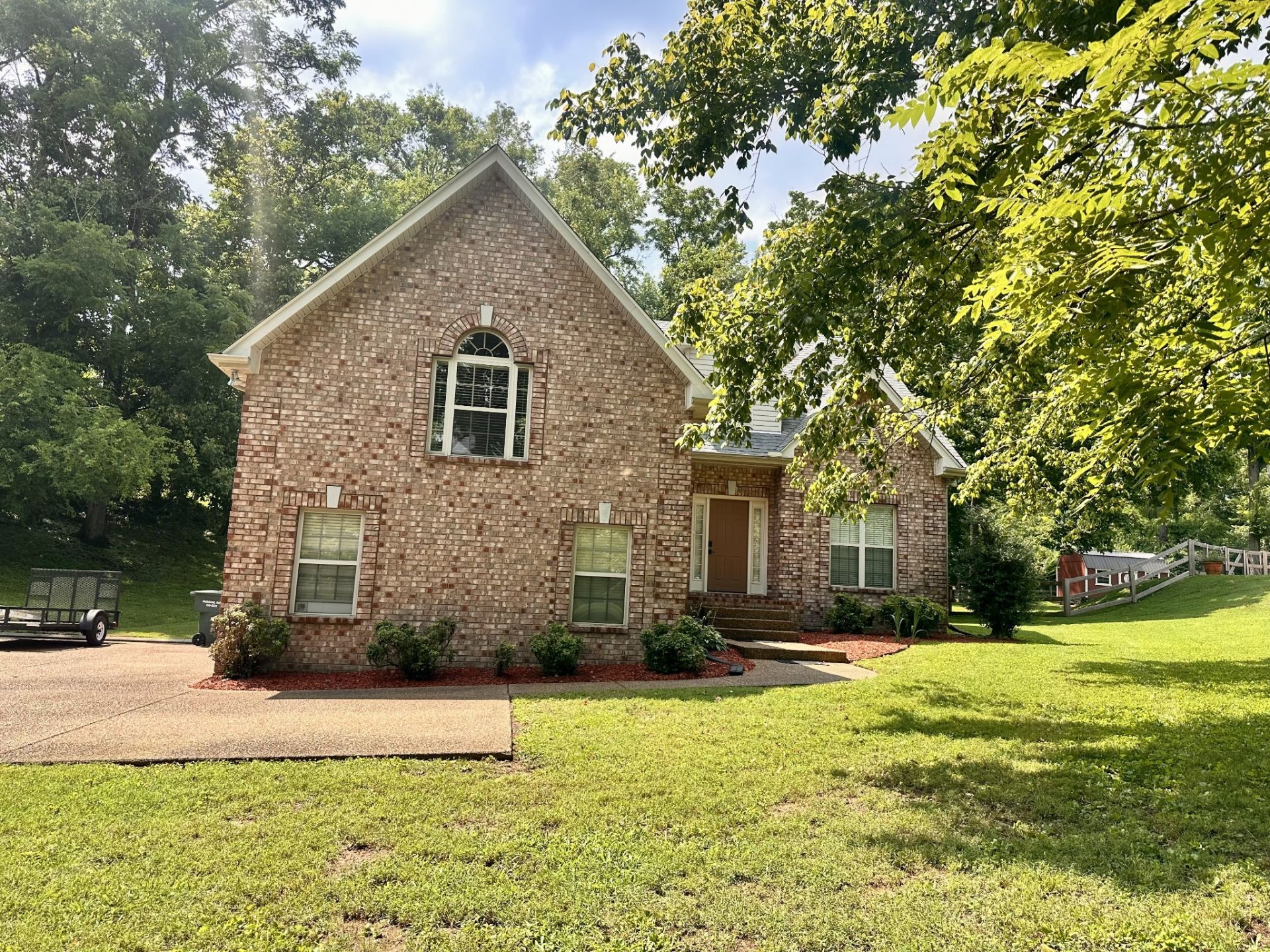 1011 Dickens Dr, Mount Juliet, TN 37122 Main Photo