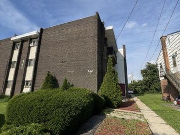 355 Bluff Avenue, Unit 3D, La Grange, IL 60525