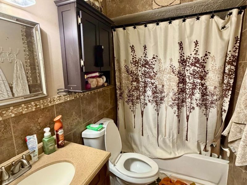 3400 Amberway Court, Colerain Township, OH 45251 Photo 10