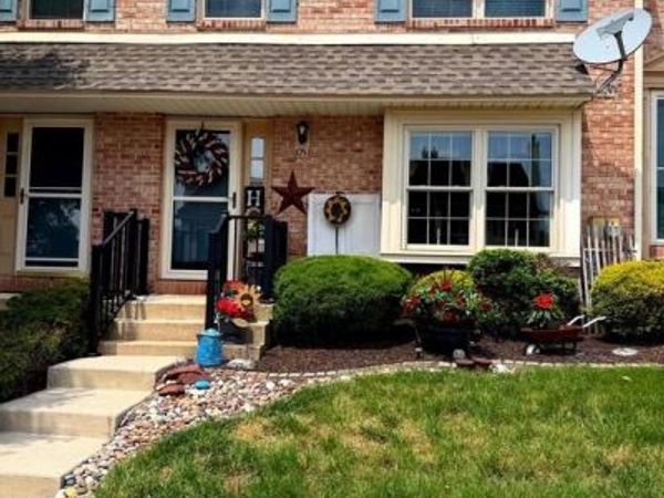 1051 BRAMBLEWOOD COURT , POTTSTOWN, PA 19464