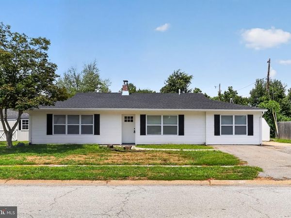 52 CHAUCER DRIVE, NEWARK, DE 19713