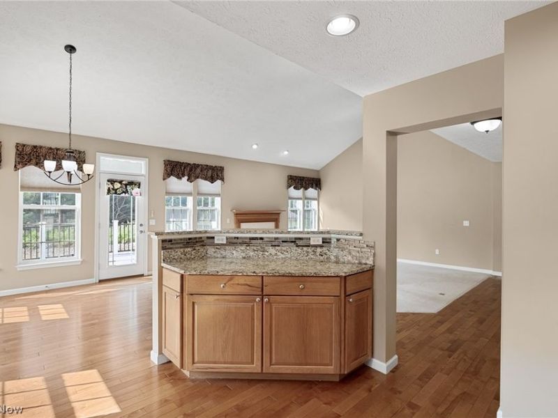 190 Cobblestone Court, Berea, OH 44017 Photo 12