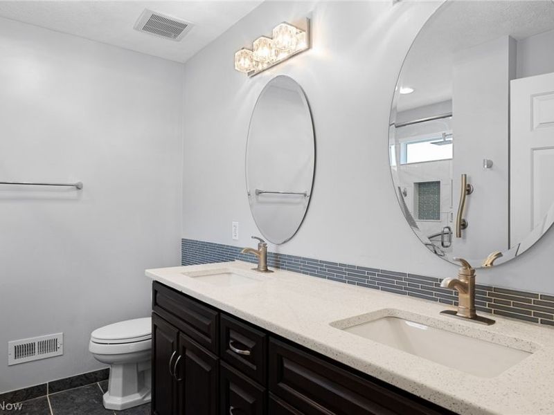 190 Cobblestone Court, Berea, OH 44017 Photo 23