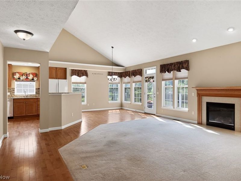 190 Cobblestone Court, Berea, OH 44017 Photo 5