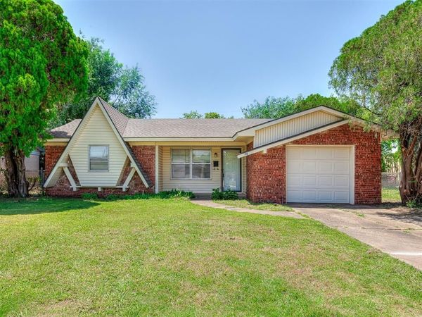10 E 21st Street, Edmond, OK 73013