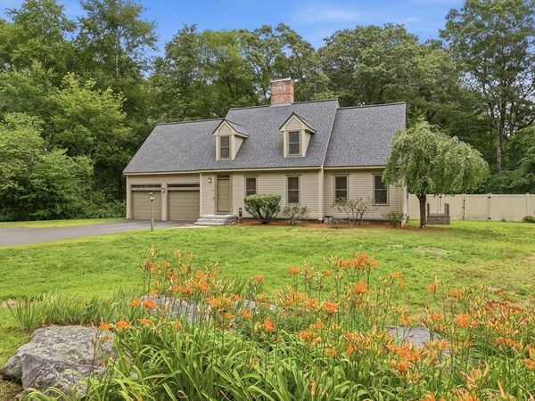 32 Shaker Lane, Littleton, MA 01460