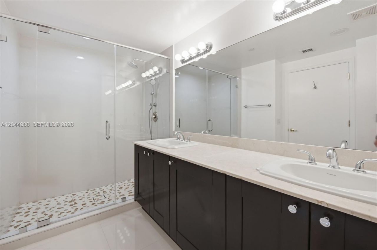 4100 Salzedo St , Unit 518, Coral Gables, FL 33146 Photo