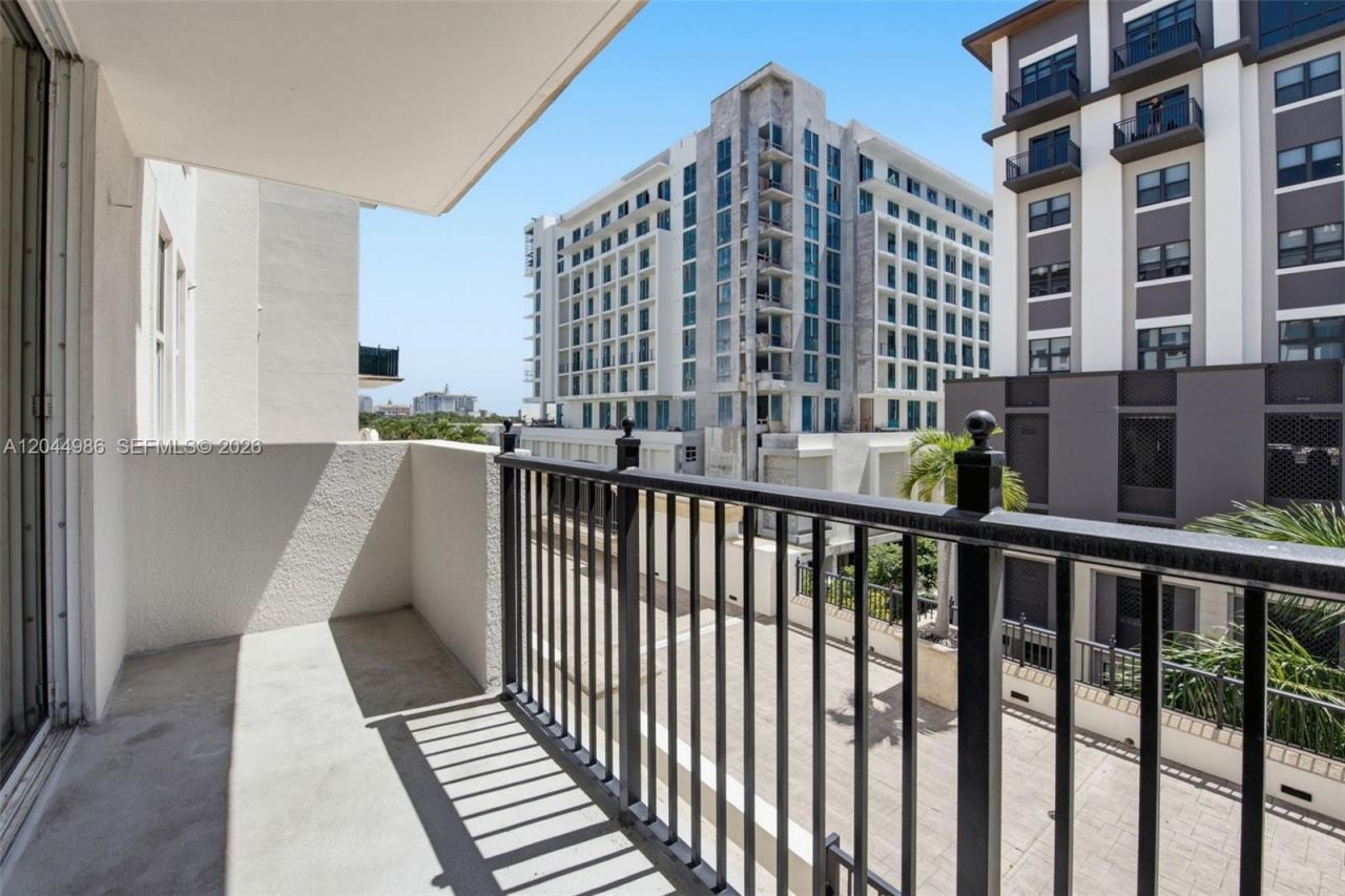 4100 Salzedo St , Unit 518, Coral Gables, FL 33146 Photo
