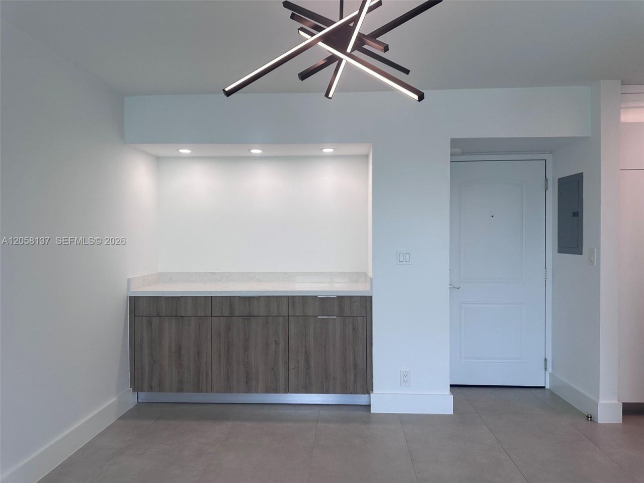 100 Bayview Dr , Unit 317, Sunny Isles Beach, FL 33160 Photo