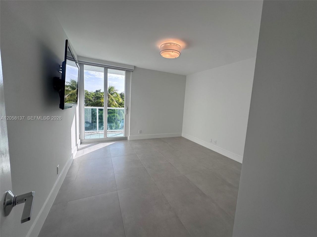 100 Bayview Dr , Unit 317, Sunny Isles Beach, FL 33160 Photo