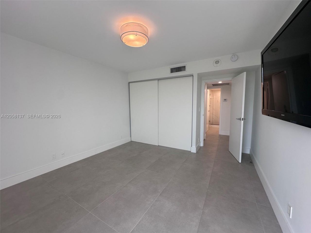 100 Bayview Dr , Unit 317, Sunny Isles Beach, FL 33160 Photo