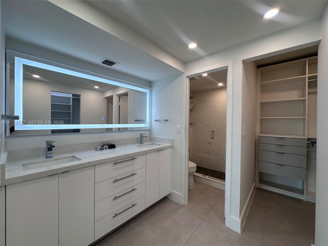 100 Bayview Dr , Unit 317, Sunny Isles Beach, FL 33160 Photo