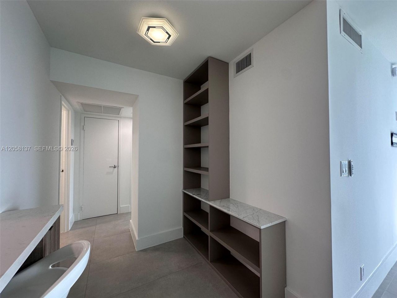 100 Bayview Dr , Unit 317, Sunny Isles Beach, FL 33160 Photo