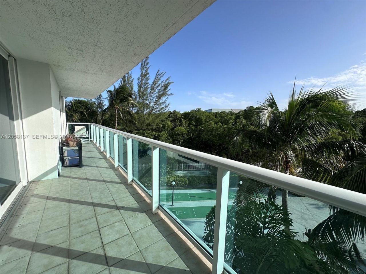 100 Bayview Dr , Unit 317, Sunny Isles Beach, FL 33160 Photo
