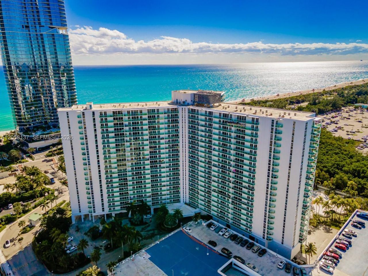 100 Bayview Dr , Unit 317, Sunny Isles Beach, FL 33160 Photo