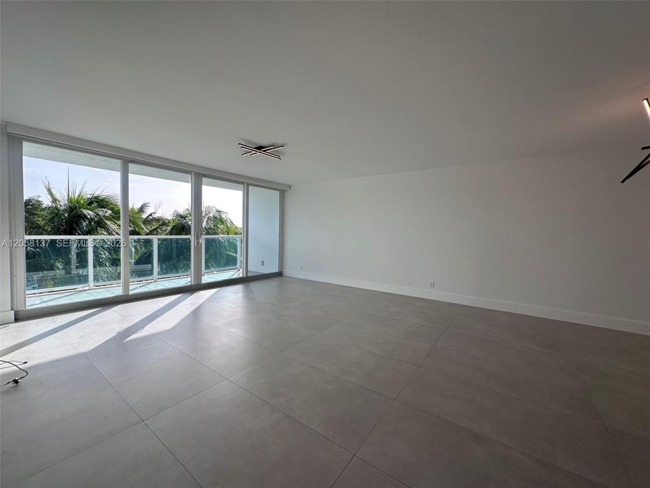 100 Bayview Dr , Unit 317, Sunny Isles Beach, FL 33160 Photo
