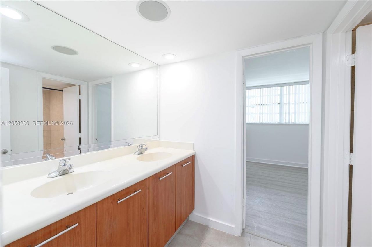 750 NE 64th St , Unit B404, Miami, FL 33138 Photo