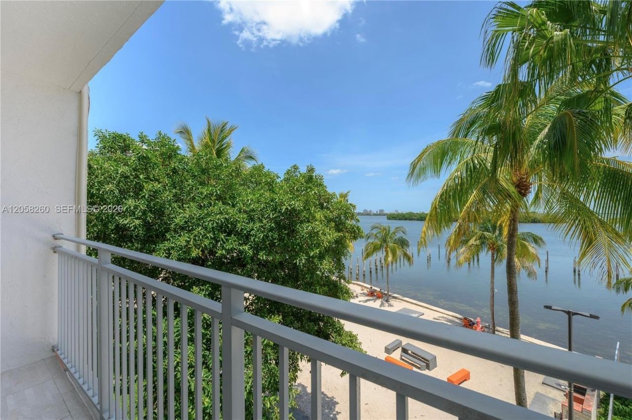 750 NE 64th St , Unit B404, Miami, FL 33138 Photo