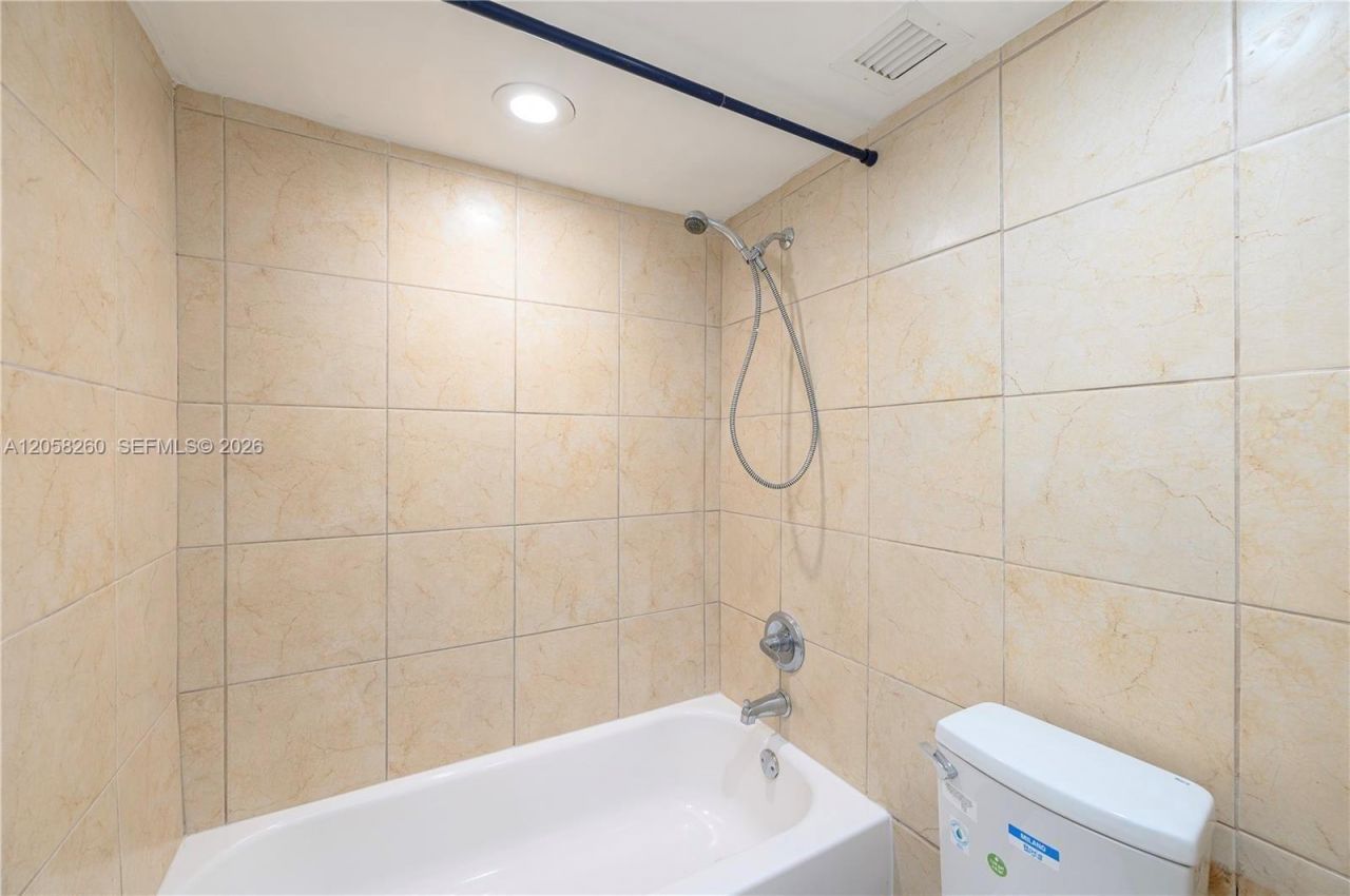 750 NE 64th St, Unit B404, Miami, FL 33138 Photo