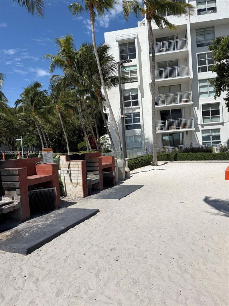 750 NE 64th St, Unit B404, Miami, FL 33138 Photo