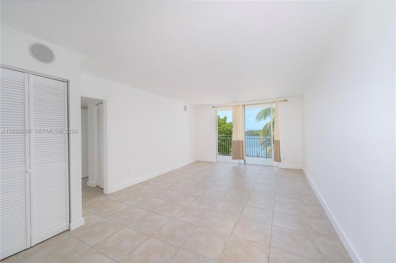 750 NE 64th St, Unit B404, Miami, FL 33138 Photo