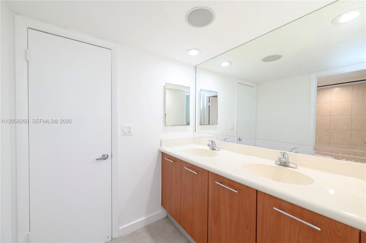 750 NE 64th St , Unit B404, Miami, FL 33138 Photo