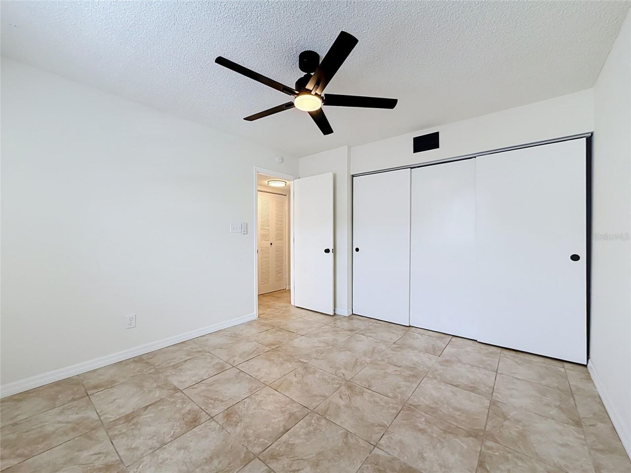 6826 Stones Throw Circle N, Unit 11101, Saint Petersburg, FL 33710 Photo