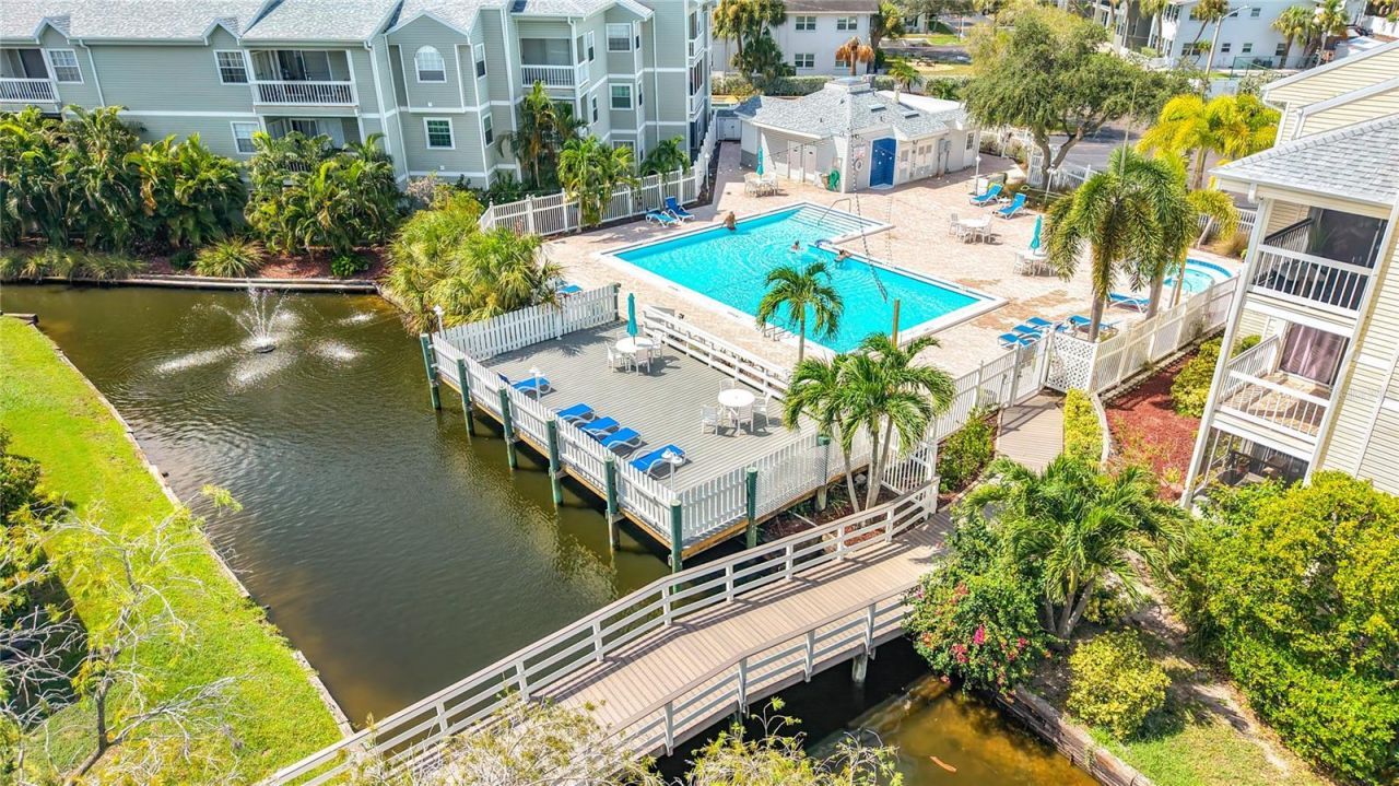 6826 Stones Throw Circle N, Unit 11101, Saint Petersburg, FL 33710 Photo