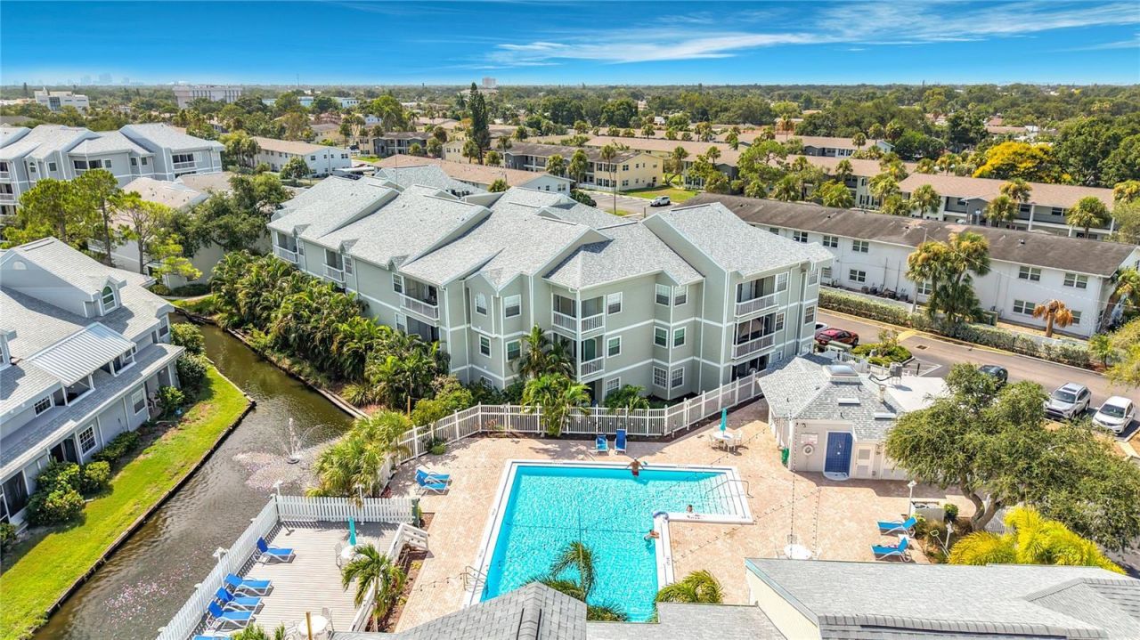 6826 Stones Throw Circle N, Unit 11101, Saint Petersburg, FL 33710 Photo