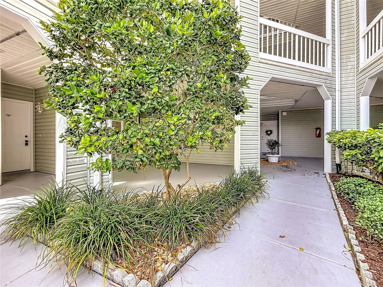 6826 Stones Throw Circle N, Unit 11101, Saint Petersburg, FL 33710 Photo