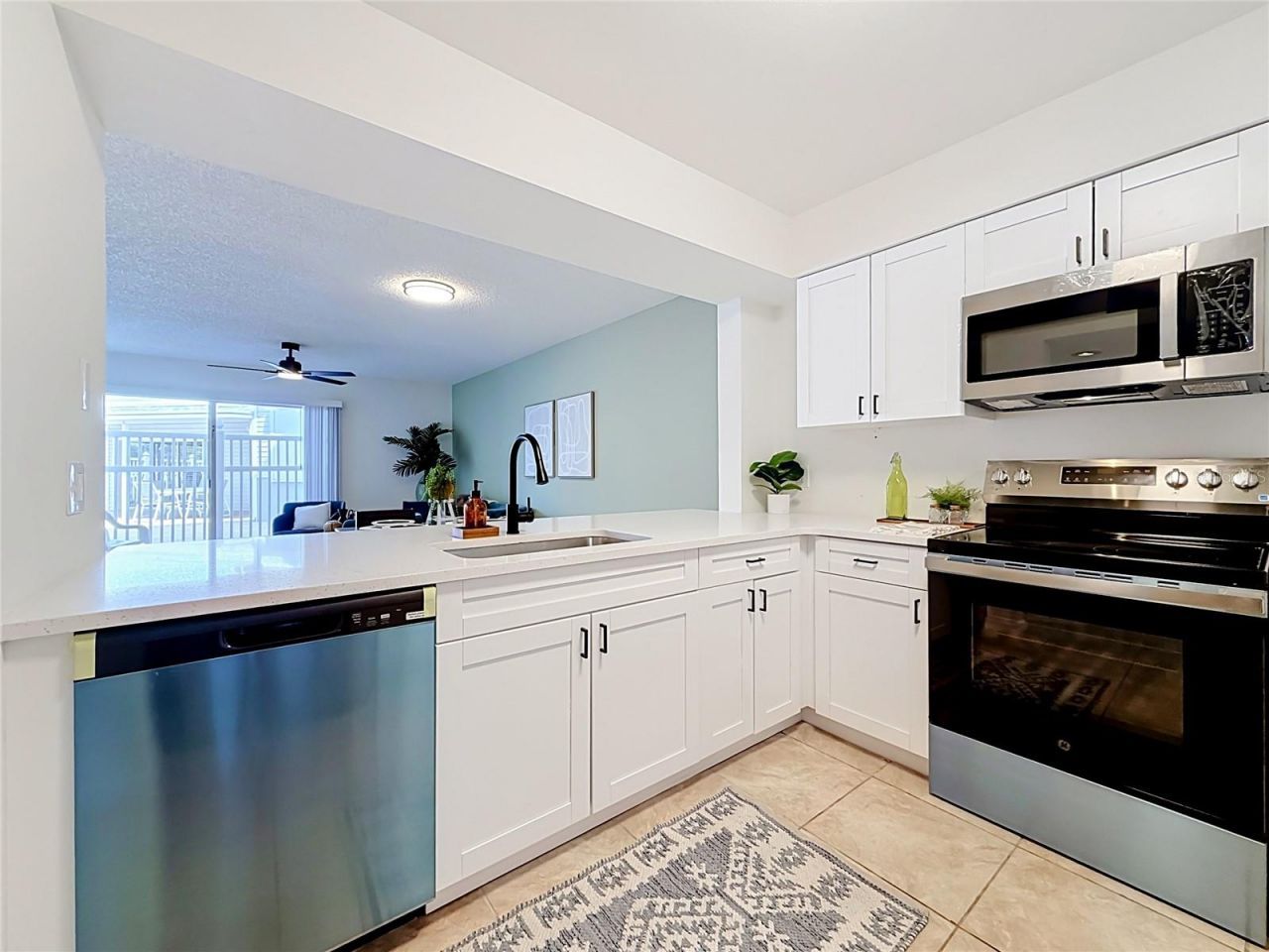 6826 Stones Throw Circle N, Unit 11101, Saint Petersburg, FL 33710 Photo