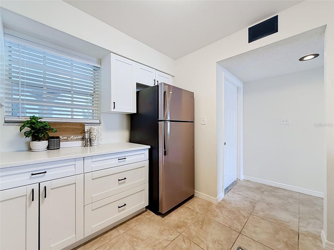 6826 Stones Throw Circle N, Unit 11101, Saint Petersburg, FL 33710 Photo