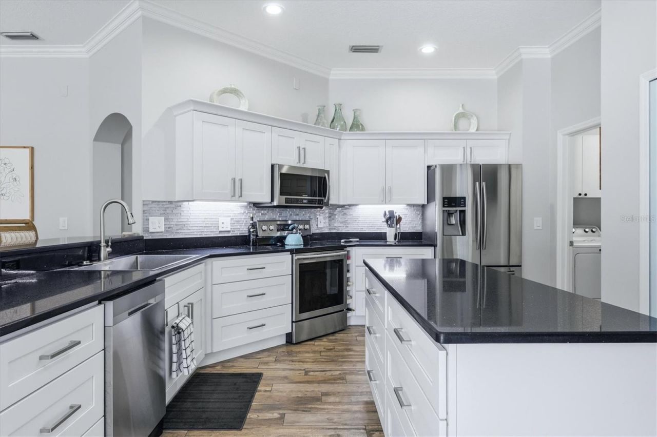 4617 Egmont Drive, Bradenton, FL 34203 Photo