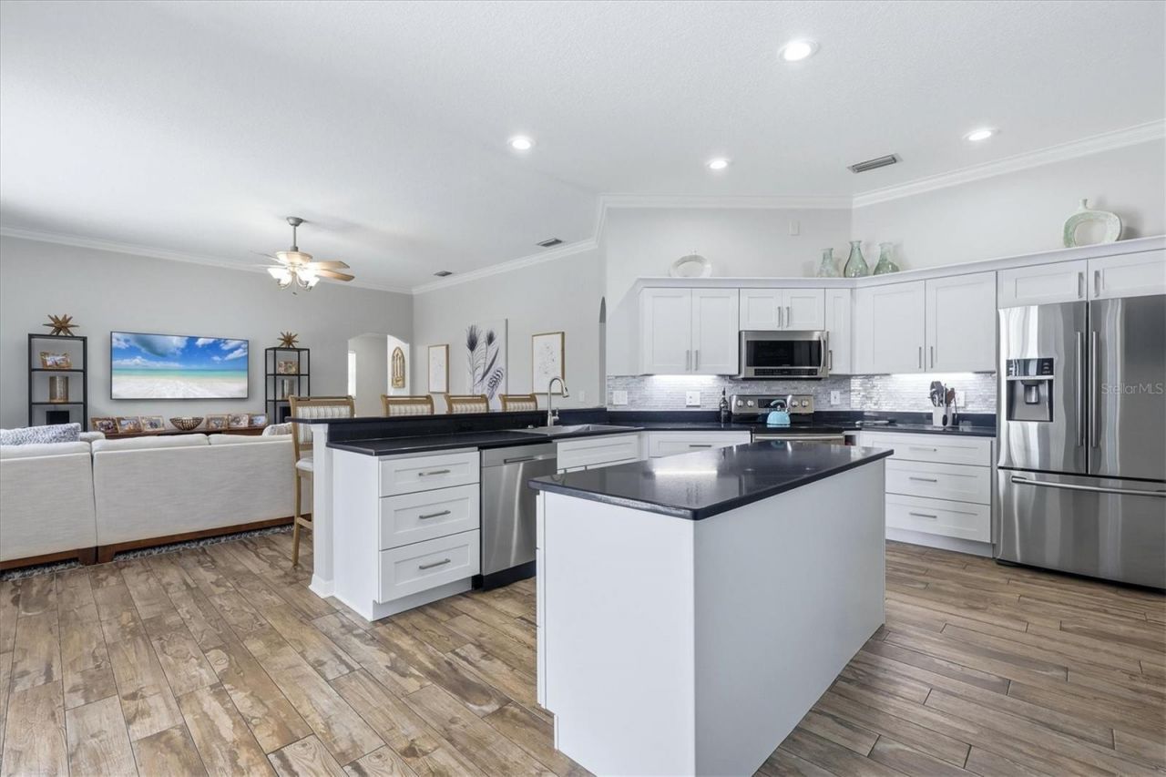 4617 Egmont Drive, Bradenton, FL 34203 Photo