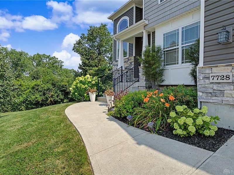 7728 Devonwood Court, Huber Heights, OH 45424 Photo 4