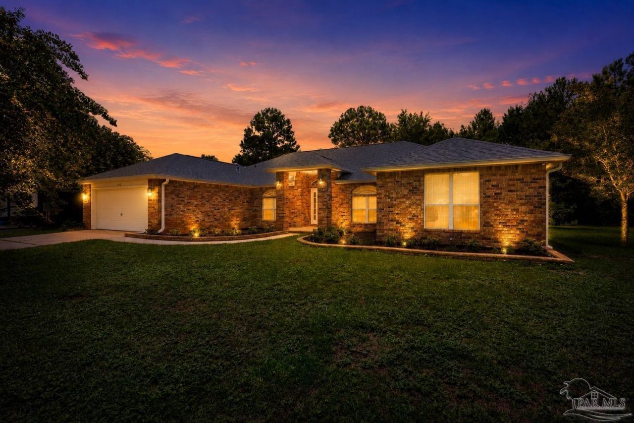 8335 Onich Dr, Navarre, FL 32566 Main Photo