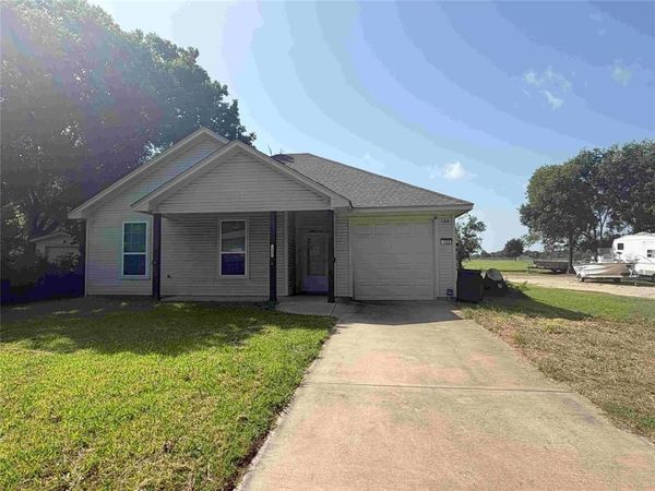 122 Katy Street , Cleburne, TX 76031