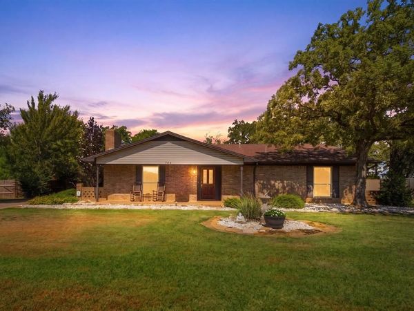 706 Squires Lane , Krugerville, TX 76227
