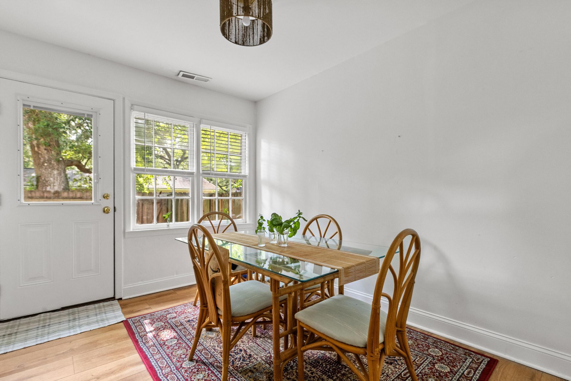 325 Tall Oak Avenue Photo 18
