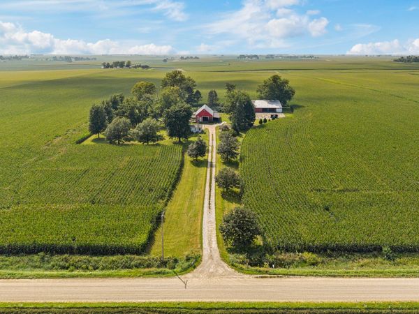 23624 145th Avenue, Eldridge, IA 52748