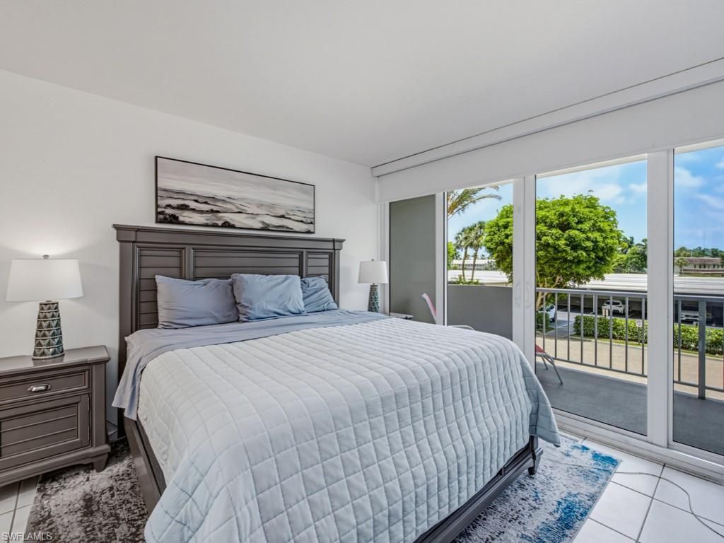 140 Seaview Ct, Unit 204S, Marco Island, FL 34145 Photo