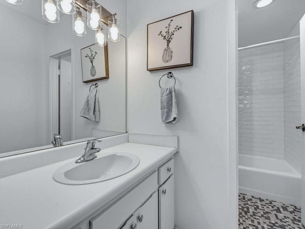 140 Seaview Ct, Unit 204S, Marco Island, FL 34145 Photo