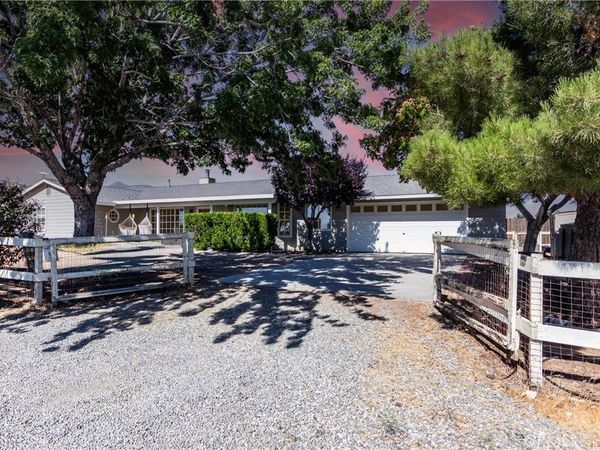 8650 Cowberry , Phelan, CA 92371
