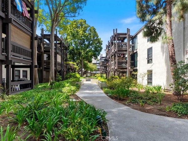 7777 W 91st , Los Angeles, CA 90293